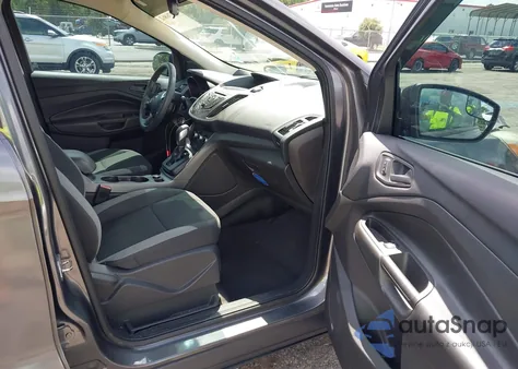 2013 Ford Escape S из США, поврежденный, VIN 1FMCU0F76DUD70210